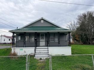 320 Martin Ave E, Oak Hill, WV 25901