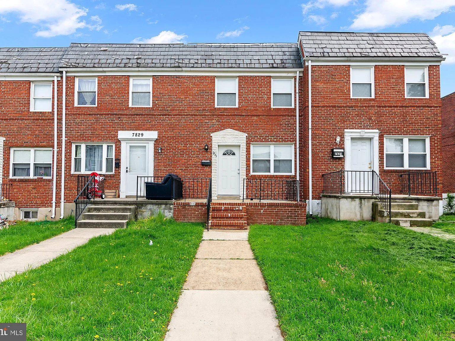 2 bed, 896 sqft, $1,750 — Photo 1