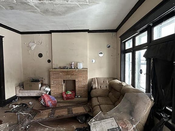 5th image of 1337 Walton Ave