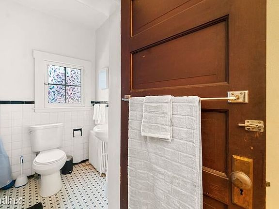 737583255980011999_1508457052