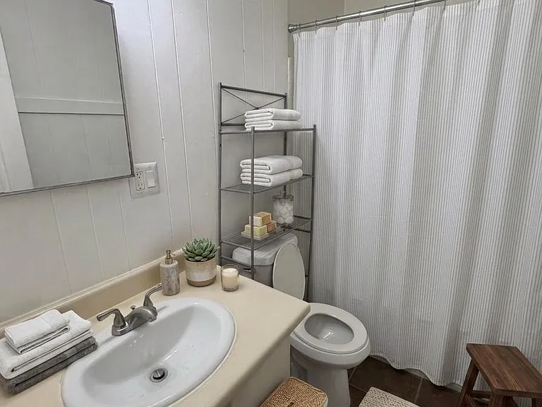 1317 McGregor Dr — Photo 4