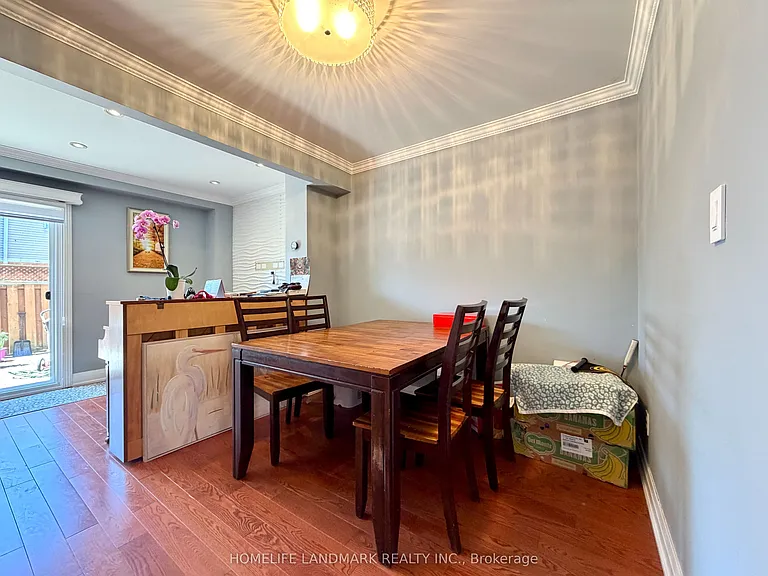 400 Mississauga Valley Blvd #20 — Photo 6