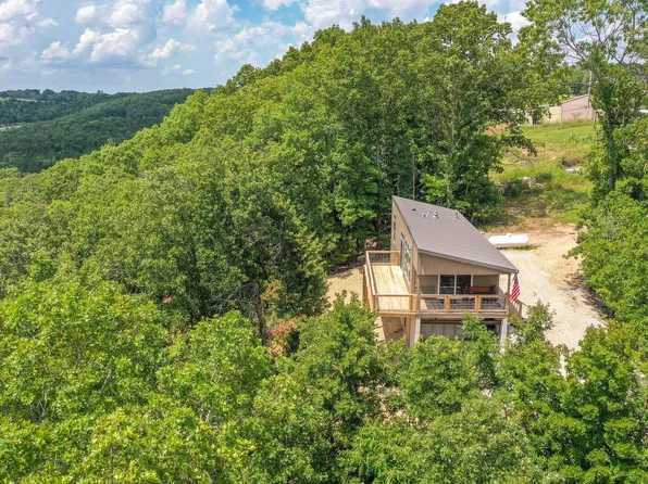 500 Briggs Road, Walnut Shade, MO 65771