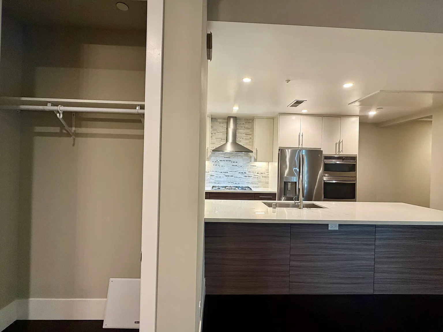 3 bed, 1382 sqft, $5,800 — Photo 2