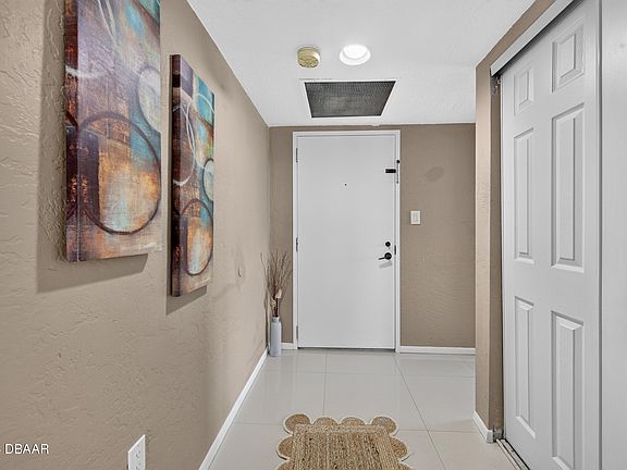 3rd image of 2947 S Atlantic Ave APT 1706