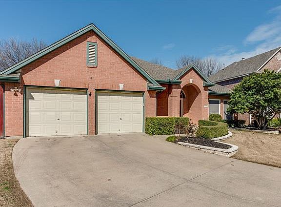 2nd image of 2804 Pecan Hollow Ct