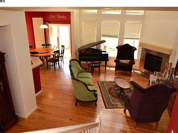 3rd image of 5201 Bella Vista Dr