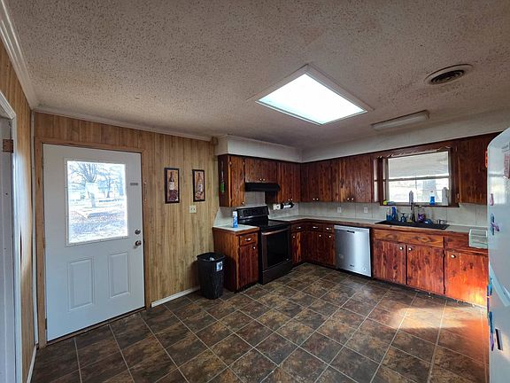 5th image of 7200 Grand Prairie Rd