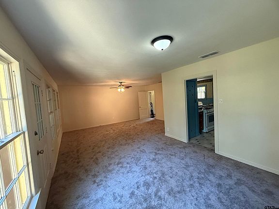 2nd image of 1203 W Camellia St