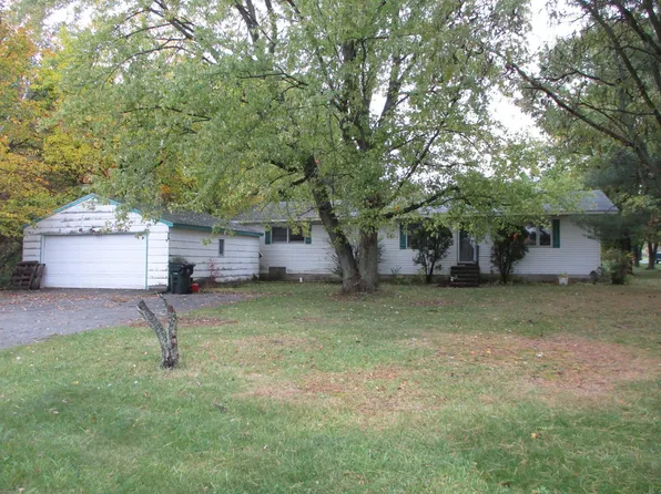 323 S County Line Rd, Crown Point, IN 46307