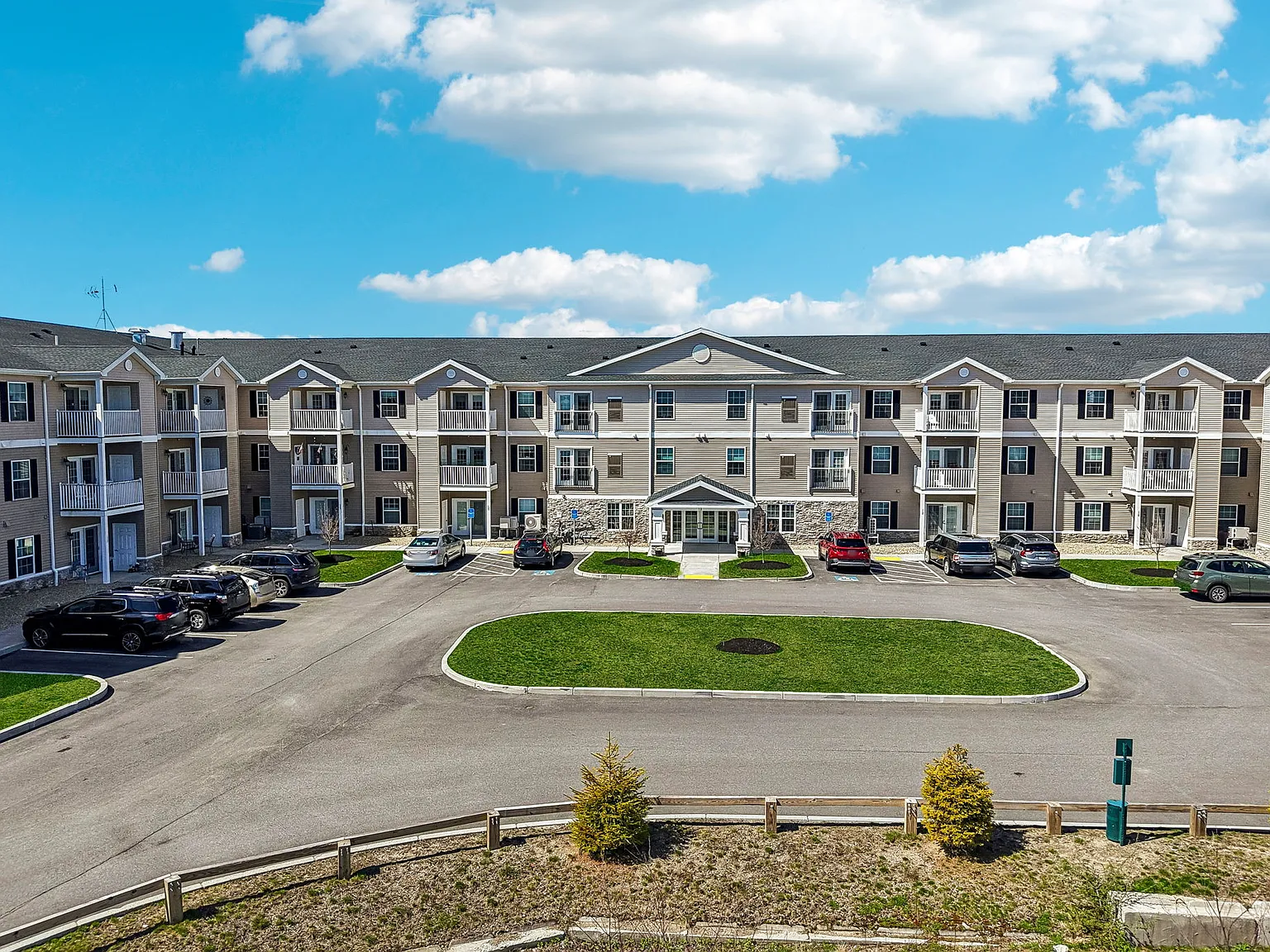 Emerald Reserve Bourne — Photo 2