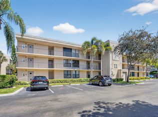 11 Royal Palm Way #3040, Boca Raton, FL 33432