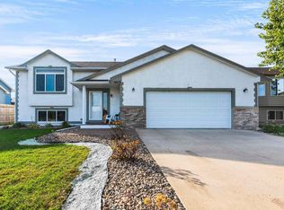 7405 W 64th St, Sioux Falls, SD 57106