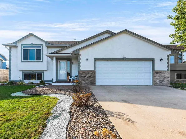 7405 W 64th St, Sioux Falls, SD 57106
