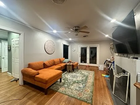 3 bed, 1441 sqft, $1,950 — Photo 4