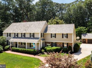 201 Horse Shoe Ct, Cherry Hill, NJ 08034