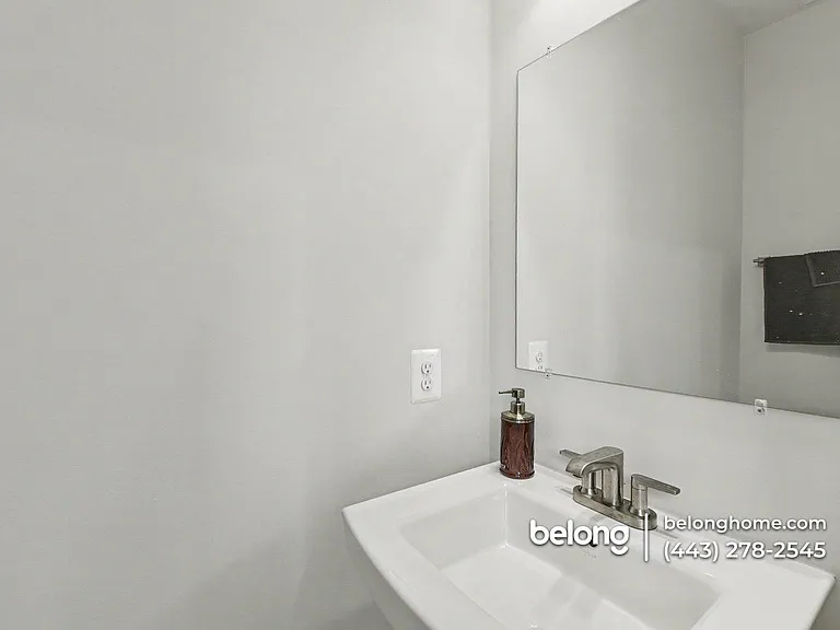 737 Lennox St — Photo 12