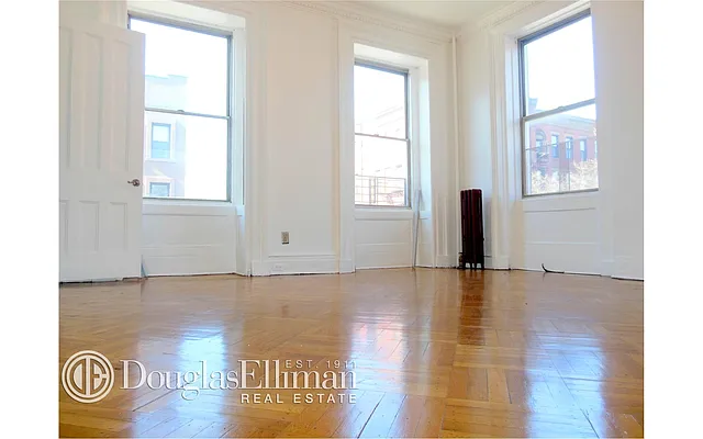 Rented by Douglas Elliman | media 29