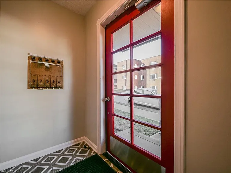 1351 Clarence Ave #5 — Photo 10