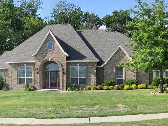1st image of 452 W Goldfinch Dr