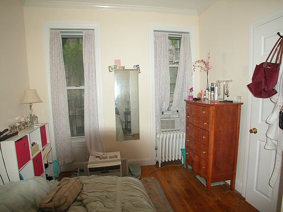 5th image of 309 E 5th St APT 02