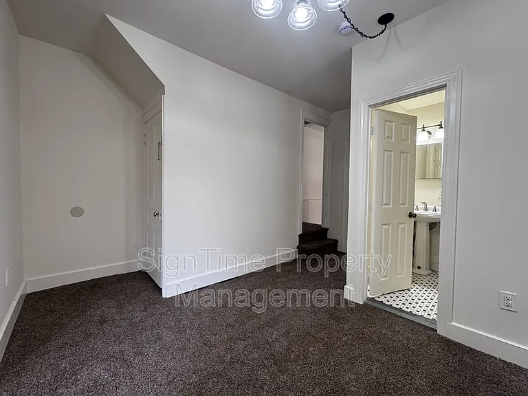 627 N Mulberry St — Photo 8