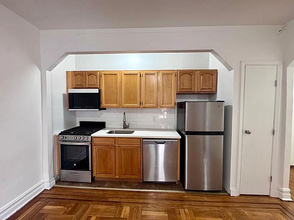 2nd image of 1151 Brighton Beach Ave APT 4A