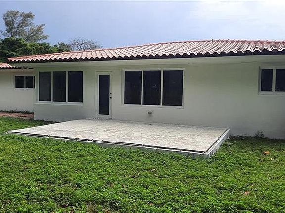 2nd image of 8815 NE 9th Ct