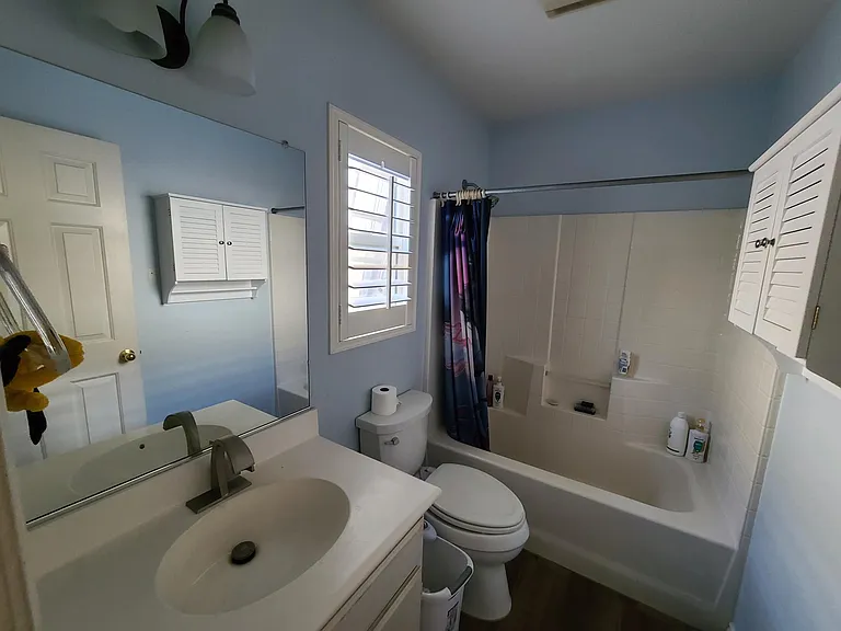 2735 S Concord Ave — Photo 2