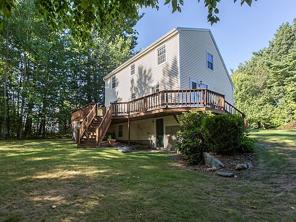 Large wrap-around deck