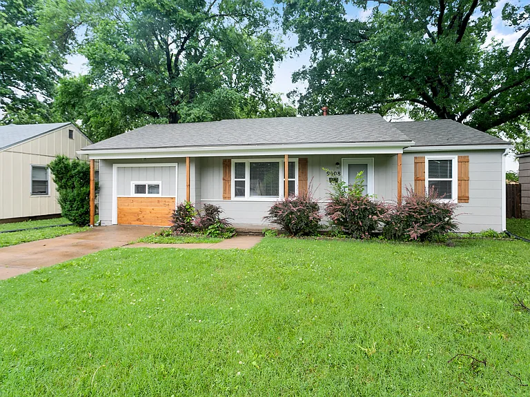 9008 E Gregory Blvd — Photo 14