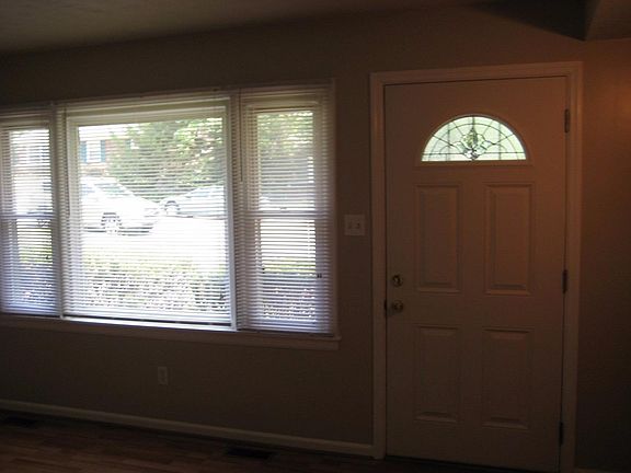 5th image of 3645 Niles Dr