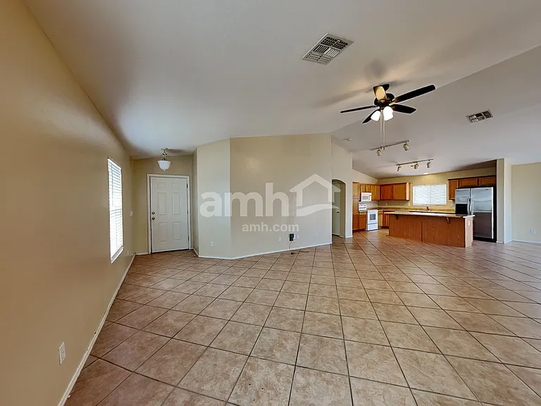 17180 W Port Royale Ln — Photo 6