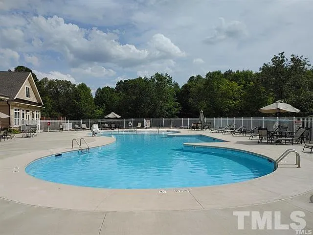 1042 Commack Dr — Photo 26