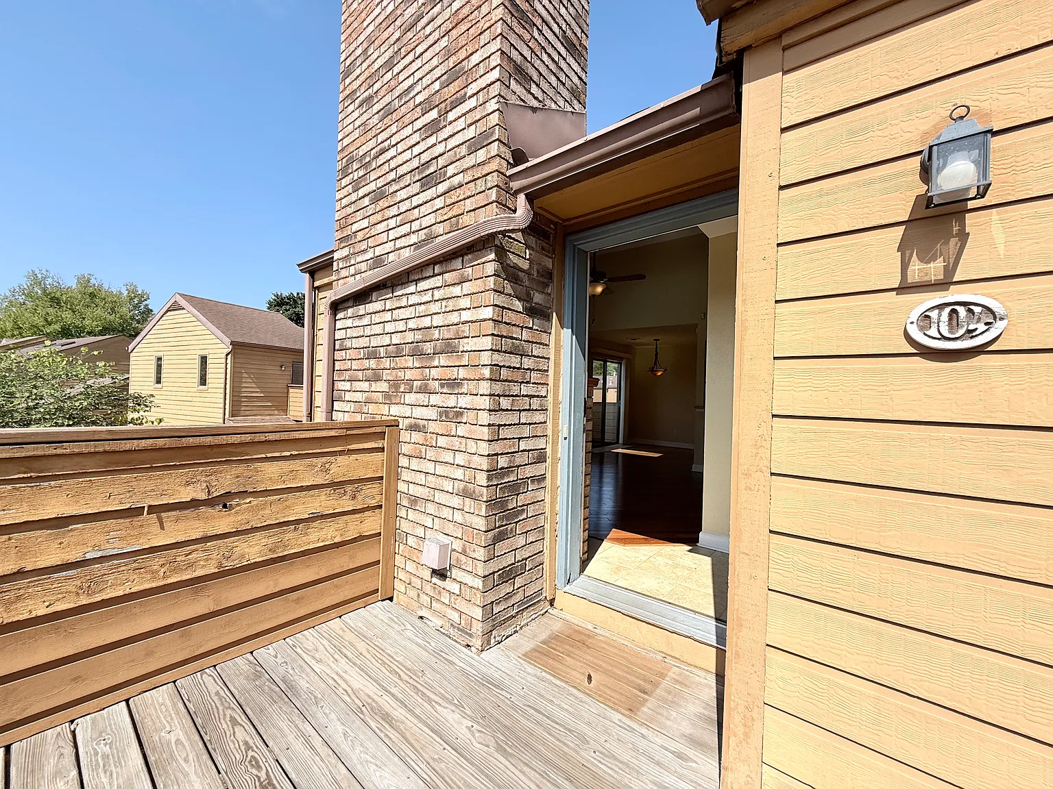 2 bed, 1046 sqft, $1,250 — Photo 1