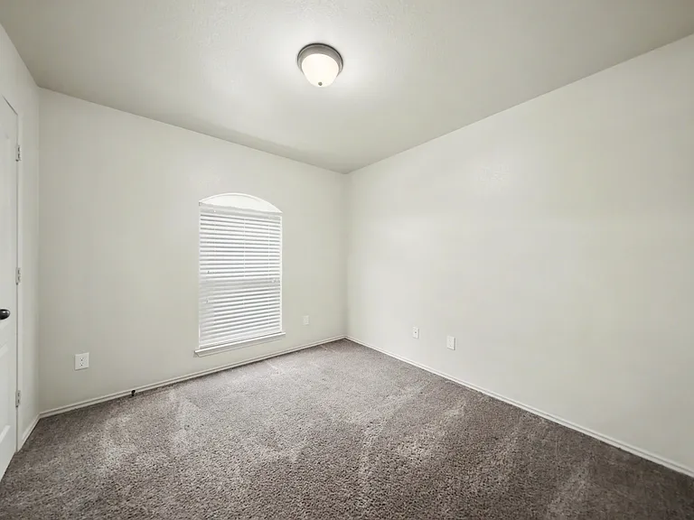 3802 Doffy Dr — Photo 17