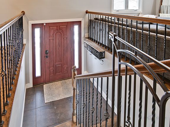 3rd image of 107 Asheville Ct