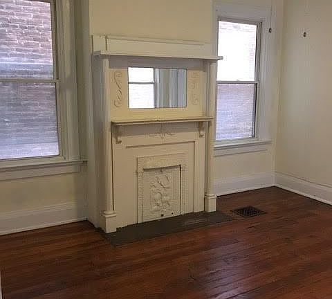 2nd image of 2413 W Clifton Ave #01