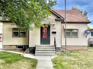 826 7th Ave NW, Minot, ND 58703