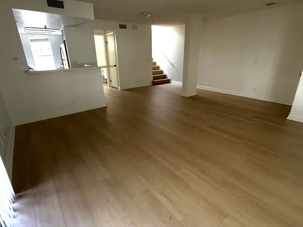 313 E Pine St APT 18, Santa Ana, CA 92701