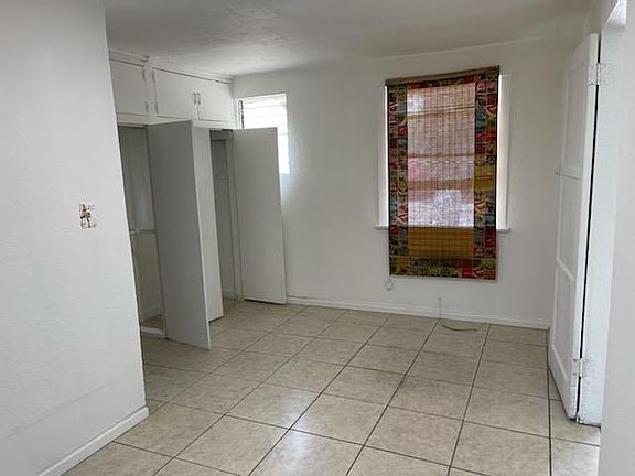 5th image of 392 E Alvarado St