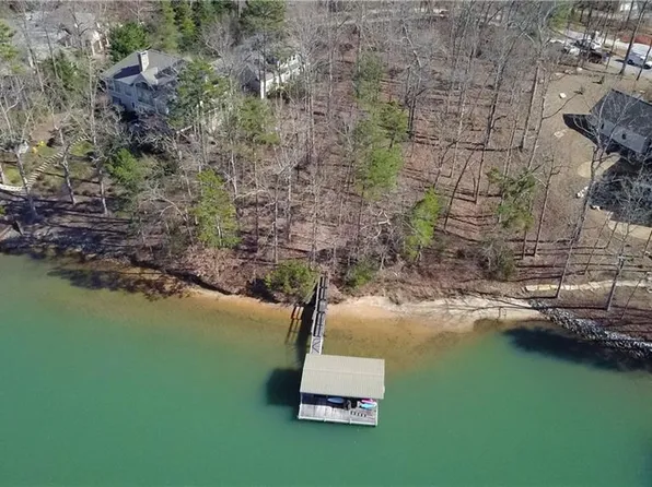 211 E Wynward Pointe Dr, Salem, SC 29676