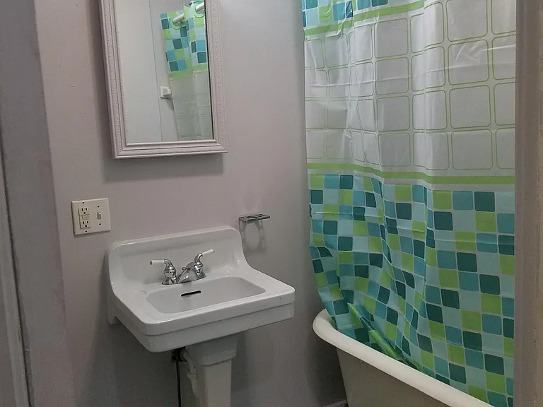605 E Main St #3 — Photo 4
