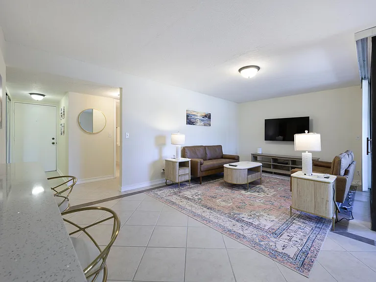 825 Egret Cir #209 — Photo 3