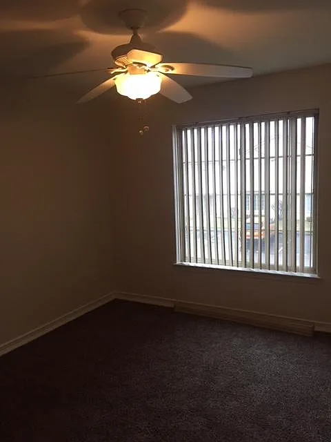 1 bed, 900 sqft, $1,150 — Photo 4