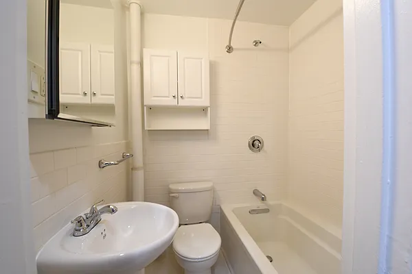 Rented by Corcoran | media 21