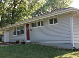 1001 Eastview Dr, Saint Louis, MO 63122