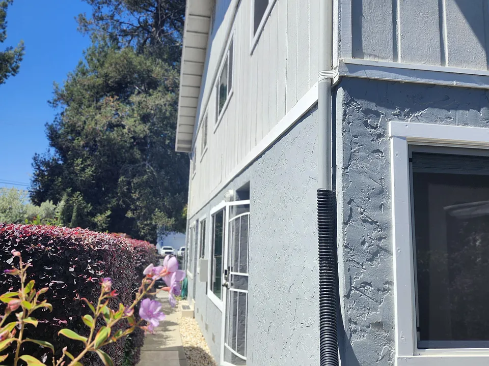 1266 7th Ave