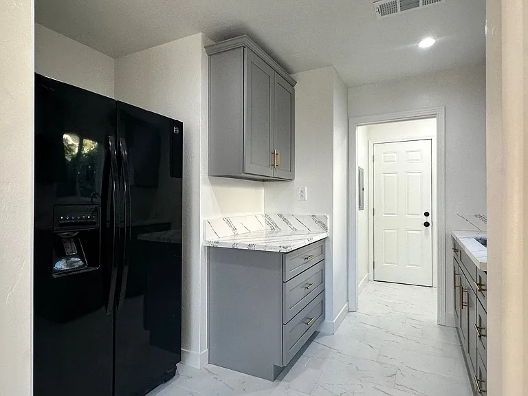 3136 Monterey St — Photo 10