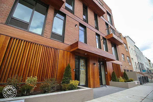 Rented by MySpaceNYC | media 13